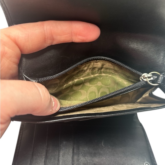 Coach Y2K Black Smooth Leather Trifold Wallet comes with Dusty! - Picture 6 of 7